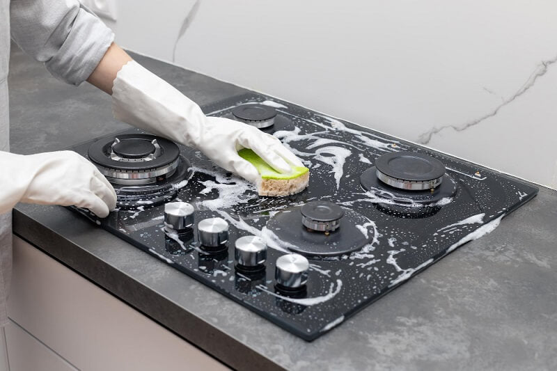 Cómo sacar la grasa de la cocina y disfrutar de un espacio impecable